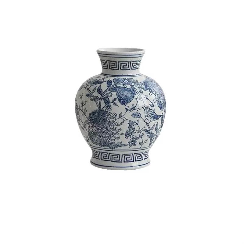 青花瓷花瓶釉下彩手绘陶瓷摆件新中式轻奢高级感客厅博古架装饰品