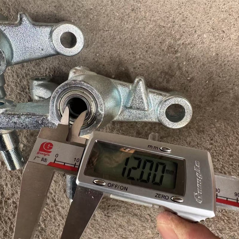 DIY四轮沙滩车钢管卡丁车配件前轴承款羊角轴转向节法兰盘