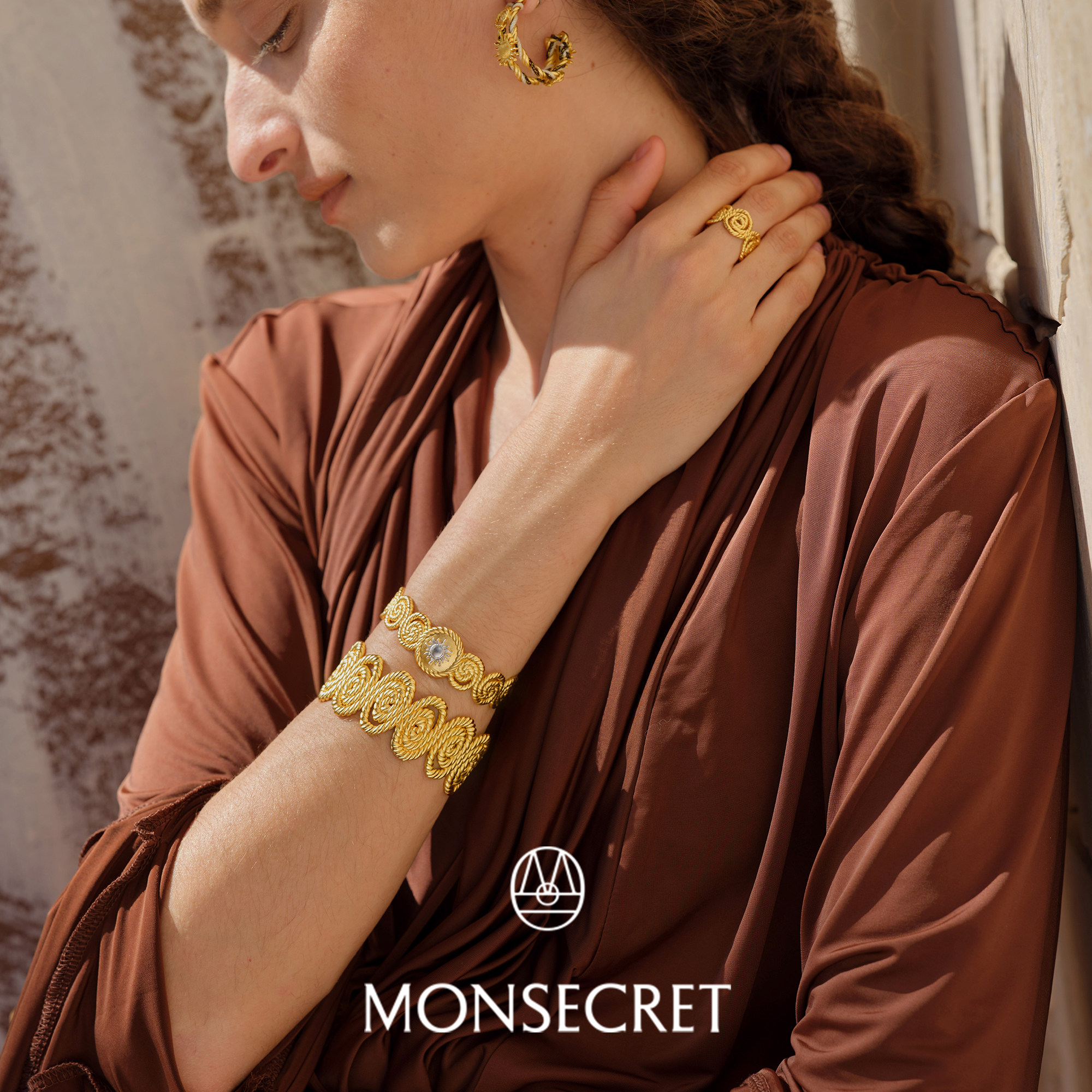 MONSECRET旭日纽扣绳结手镯开口可调节原创度假风高级感百搭配饰