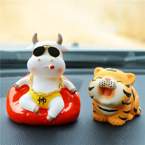 汽车摆件小老虎个性车载社会牛创意胖虎虎生威车内装饰品手办公仔