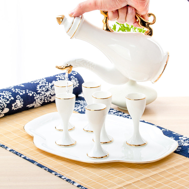 骨瓷中式仿古酒具套装组合家用陶瓷金边酒壶小高脚杯白酒杯小酒盅