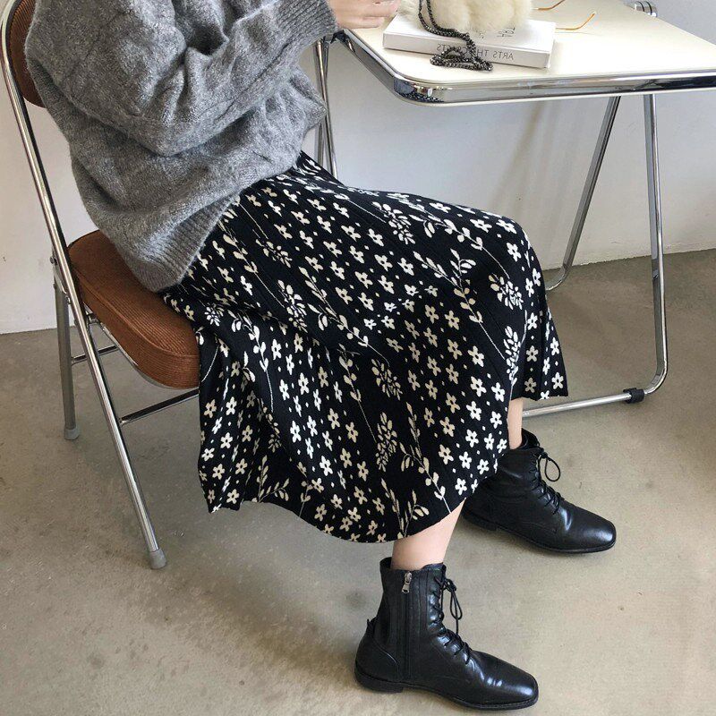 南瓜籽女装定制大码胖妹妹mm百褶坑条秋冬针织宽松显瘦a字半身裙