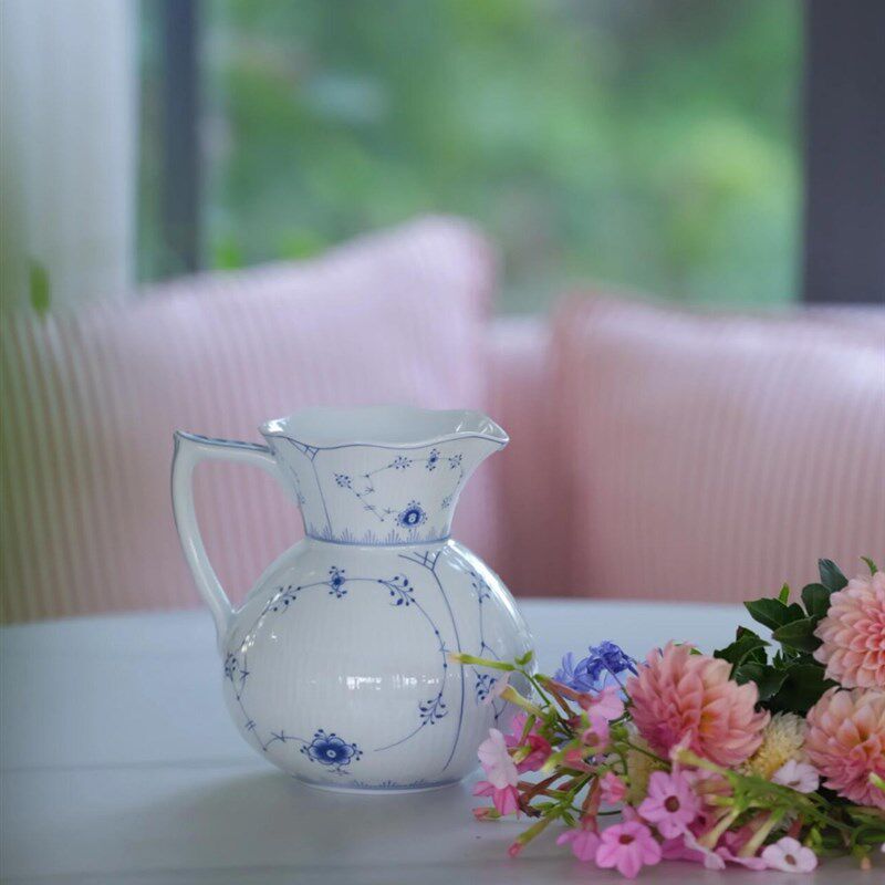 爆款促销哥本平替蕾丝唐草花瓶复古法式青花瓷陶瓷花瓶插花