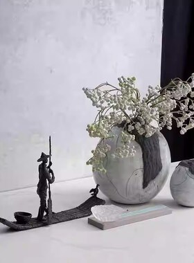 现代新中式复古陶瓷花瓶摆件样板间售楼处渔夫划船人物铜雕塑装饰