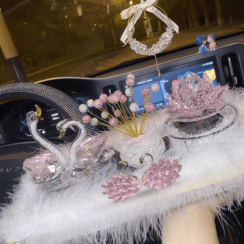 汽车摆件太阳能旋转莲花摆件香薰摆件水晶天鹅摆件网红太阳能