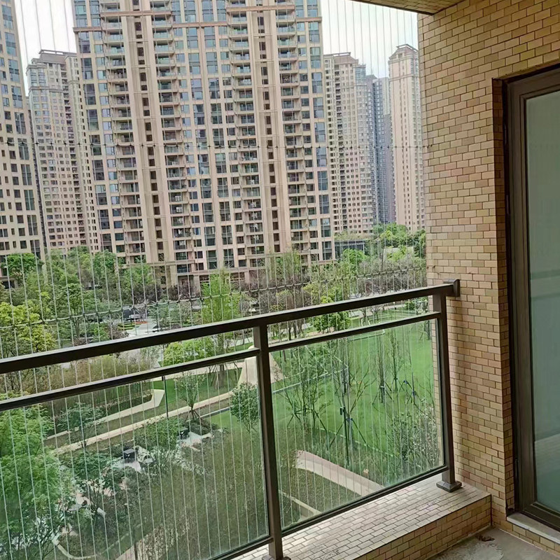 成都隐形防护网定制家用阳台不锈钢钢丝防盗网高层儿童安全防坠网