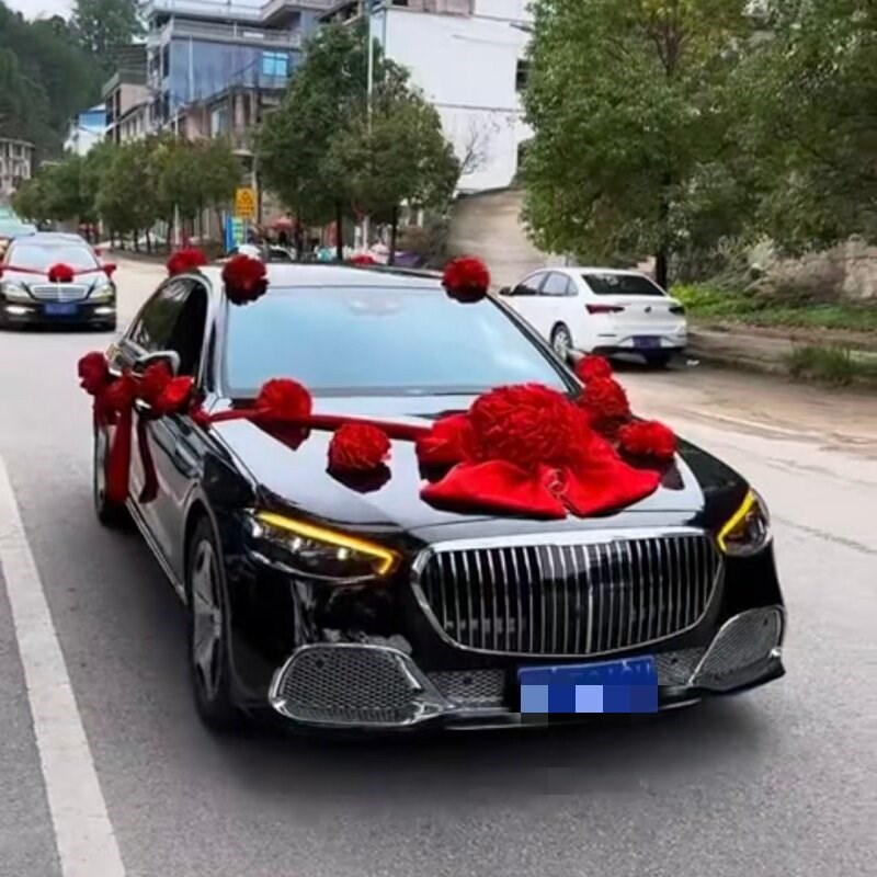 高档豪华结婚主婚车绸缎布大红花花球接亲头车陪嫁车红绣球红绸布