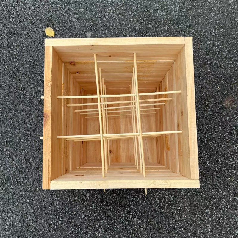 中蜂格子蜂箱全套蜜蜂杉木加厚养蜜蜂诱蜂桶五层土养蜂蜜蜂箱全套