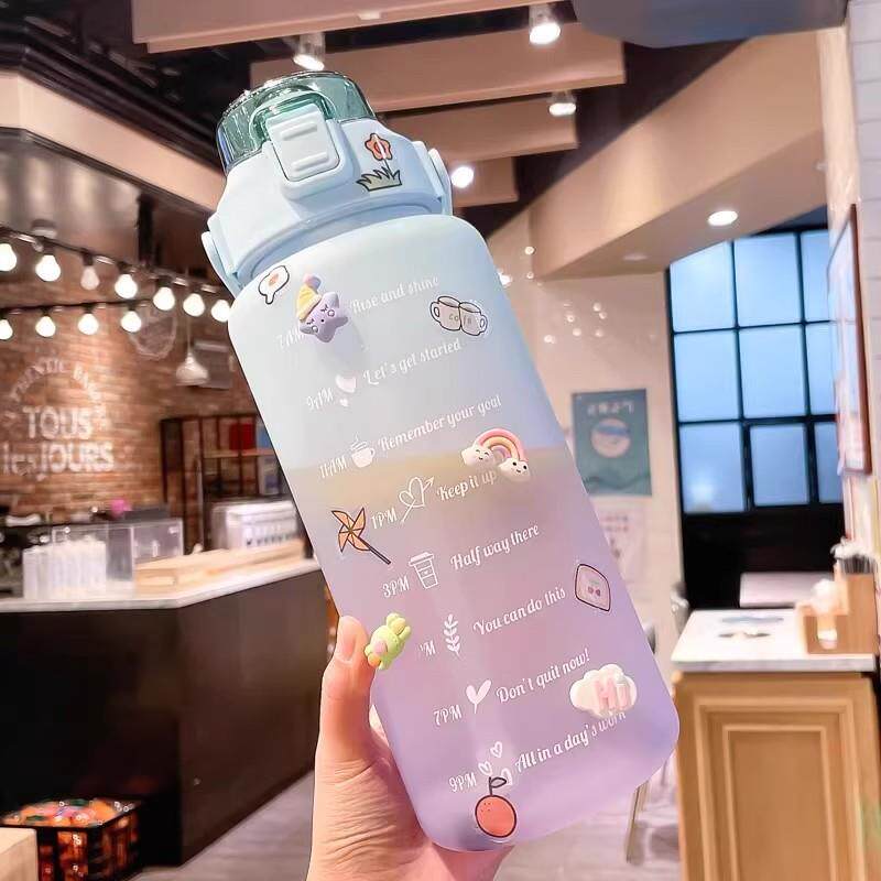 超大容量水杯女耐高温运动水壶2000ml带刻度高颜值渐变吸管塑料杯