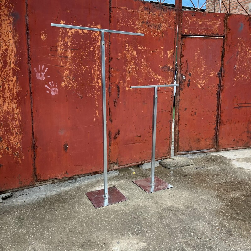 kt板支架人形立柱广告牌展板草坪婚礼铁艺背景纱幔牛奶丝雪纺装饰
