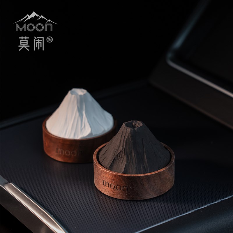 《富士山岭》实木车载中控摆件香薰车汽车香氛扩香器扩香石高级感