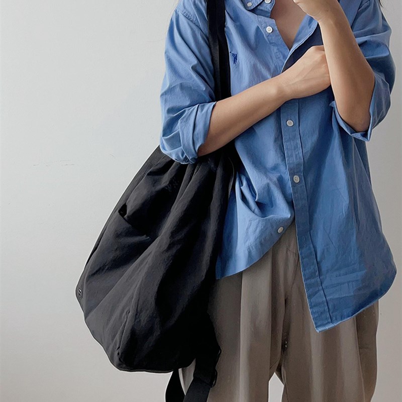 2025新款后揹包防水多功能单肩托特包女运动通勤电脑包登山包