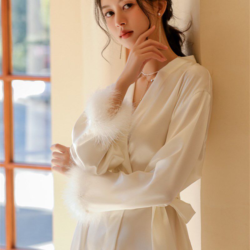 bride新娘袍晨袍女士羽毛睡袍婚礼化妆伴娘团结婚和服姐妹服浴袍