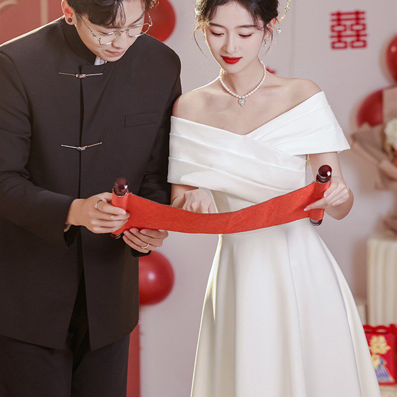 2025新款法式领证登记小众晚礼服裙女高端初恋轻婚纱订婚宴连衣裙