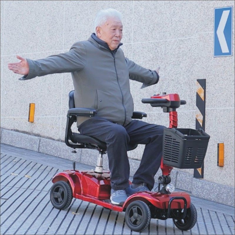 老年人电动四轮车残疾人代步车爬坡有力动力强劲斜坡驻车松手即刹