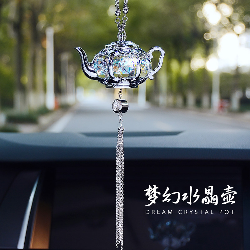 汽车挂件2022新款车内饰品摆件女士车高档大气车载香薰高级感车饰