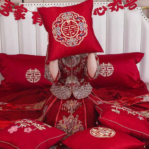 结婚抱枕一对婚房布置卧室客厅装饰沙发喜字靠枕坐垫婚庆红色跪垫