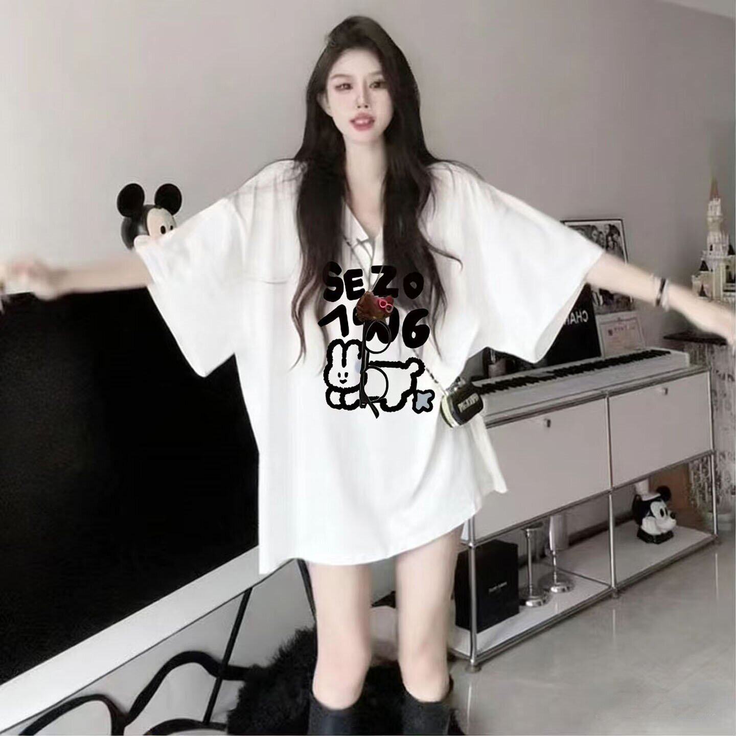 美式白色设计感小众创意印花短袖T恤女生夏款宽松V领打底衫上衣潮