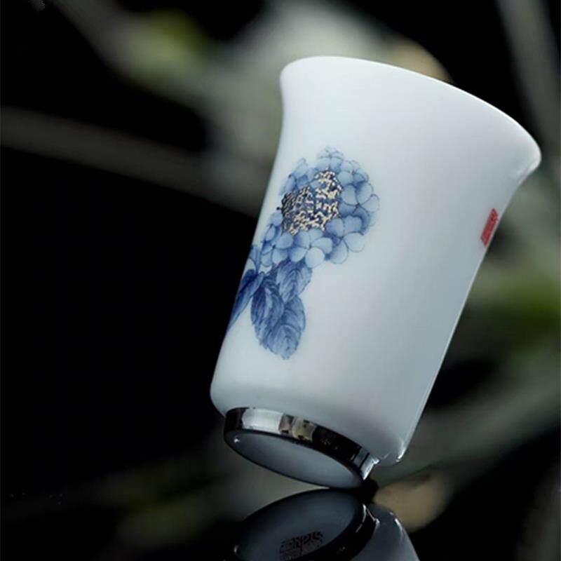 青花富贵品茗杯绣球花青花瓷闻香杯茶道配件手工陶瓷茶具品茶杯子