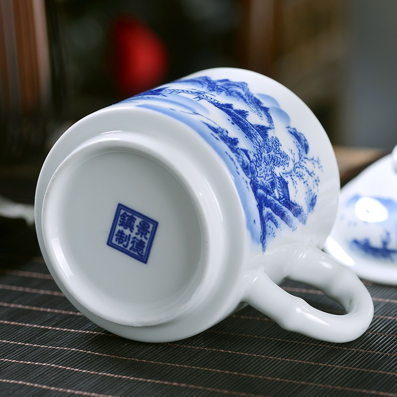 景德镇茶杯陶瓷家用带盖水杯中式个人办公杯子青花瓷杯会议杯定制