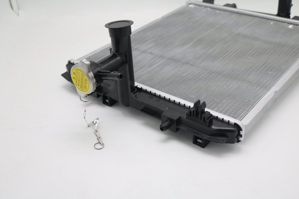 适用于比亚迪F0水箱 F0发动机散热器总成 散热水箱 F0汽车配件