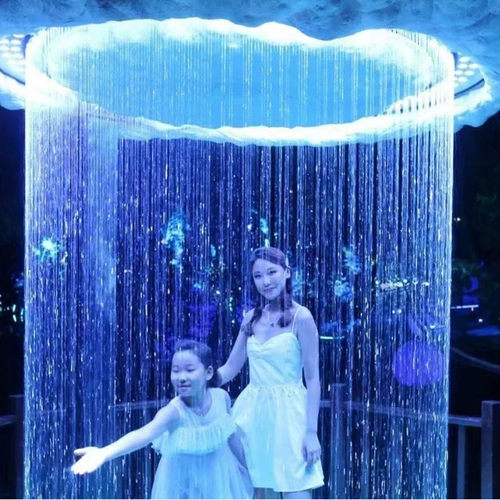 云朵水幕蘑菇光纤灯感应水帘七彩发光带打雷闪电效果景区游乐设备