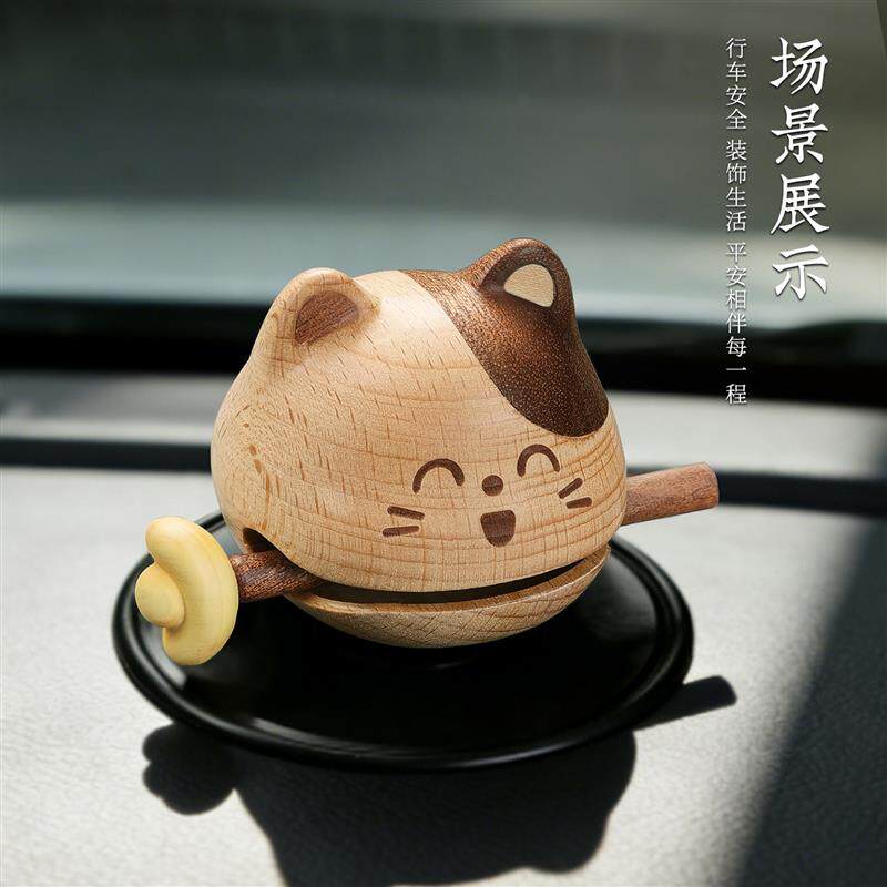 可爱招财猫木鱼网红高级汽车内饰品摆件车载中控台桌面解压装饰品