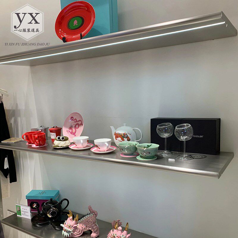 服装店展示架上墙鞋包置物架买手店饰品陈列壁挂式不锈钢带灯架子