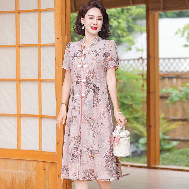 2024气质妈妈夏装新中式碎花连衣裙中年女气质改良旗袍显瘦长裙子