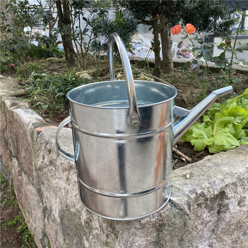 15升大口径长嘴加油桶白铁油壶汽车摩托车备用邮箱10升15升20升