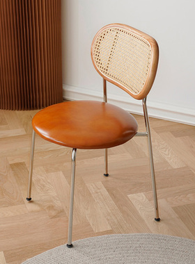 家用藤编法式奶油风餐椅轻奢高级感简约侘寂餐桌椅白色化妆圆凳子