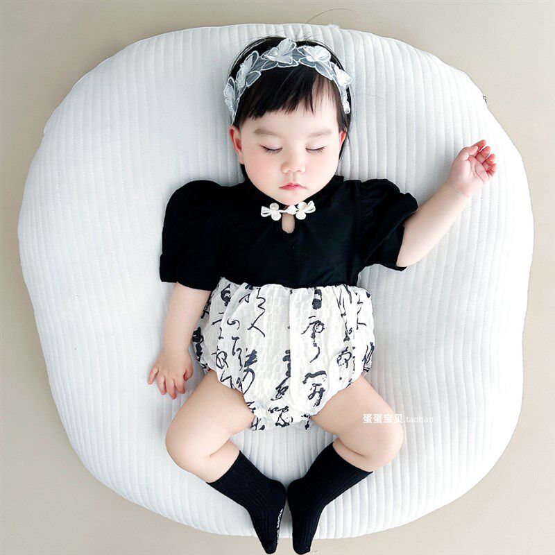 女宝宝夏装婴儿衣服包屁连体夏季薄款满月百天一周岁礼服公主超萌