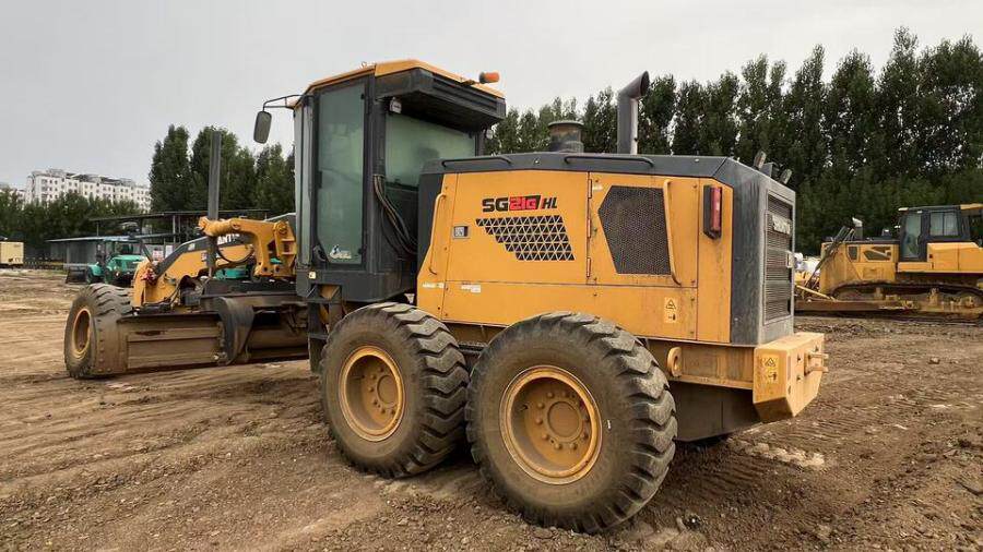 3月22日济宁山推平地机SG21-GHL一台网络拍卖公告