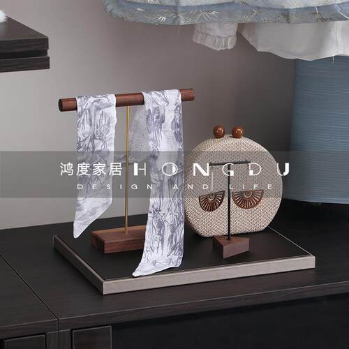 样板房间衣帽间衣柜梳妆台衣服道具装饰品摆件新中式鞋帽包包组合