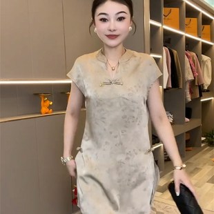 新中式时尚套装女夏季洋气暗花短袖复古盘扣侧开叉t恤裤子两件套