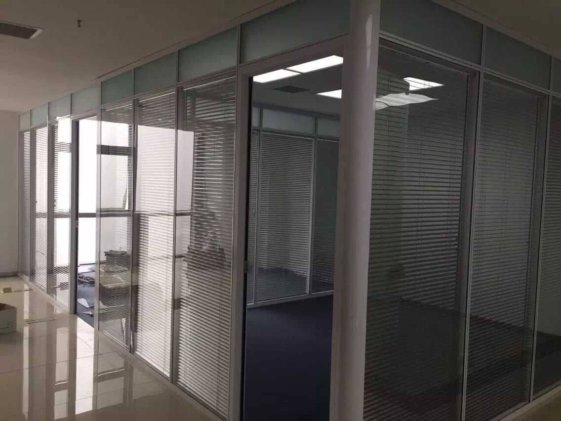 高隔断 钢化玻璃隔断墙 办公室屏风隔间 铝合金形象墙 带百叶隔墙