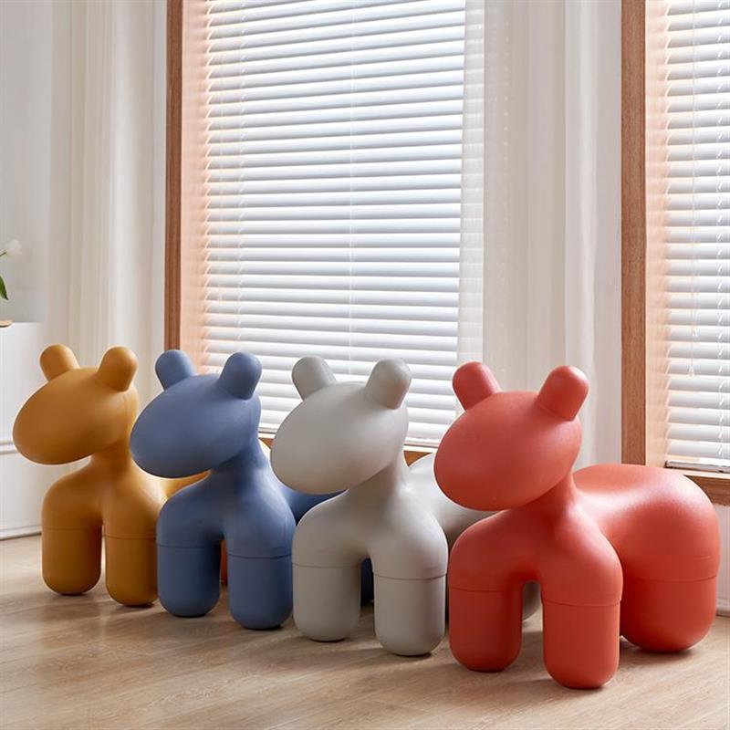 北欧网红设计师儿童椅卡通动物小马座椅换鞋凳创意坐凳客厅单人椅