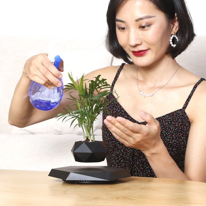 磁悬浮花盆办公室桌面摆件创意盆栽高档绿植礼品客厅家居装饰摆件