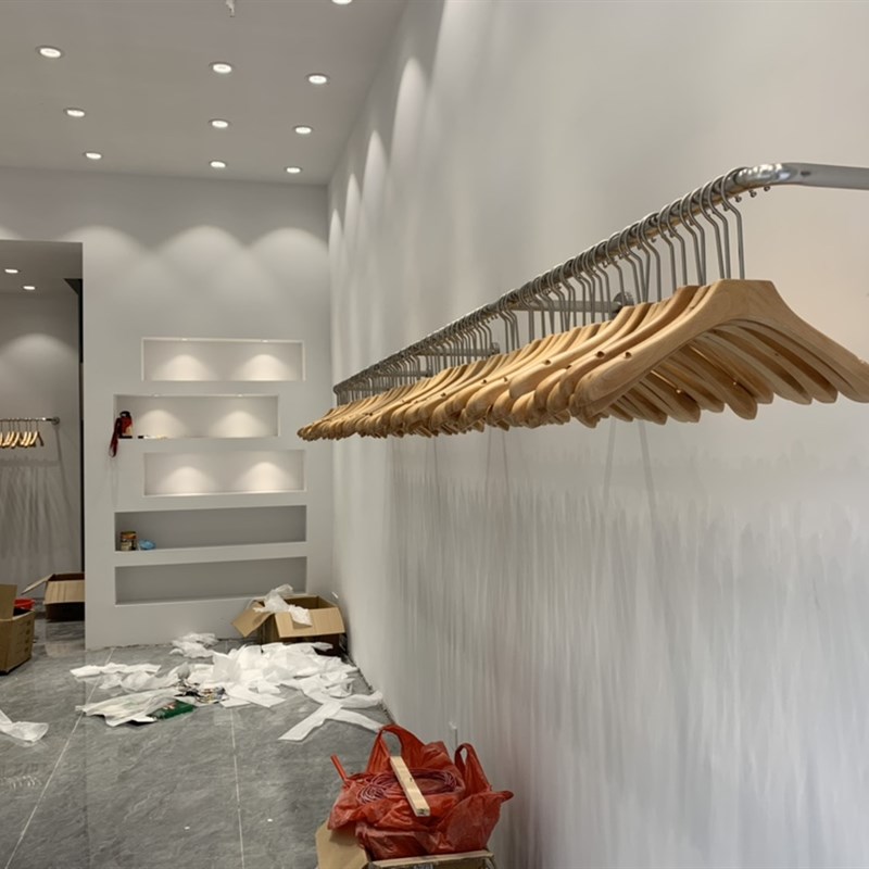 不锈钢服装店上墙展示架简约女装店货架衣服架子壁挂式童装挂衣杆