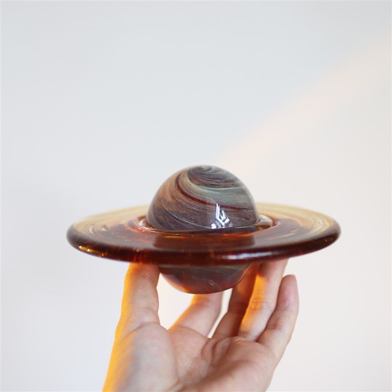 淄博琉璃水晶球土星球宇宙高级感小众高档生日礼品汽车摆件小夜灯