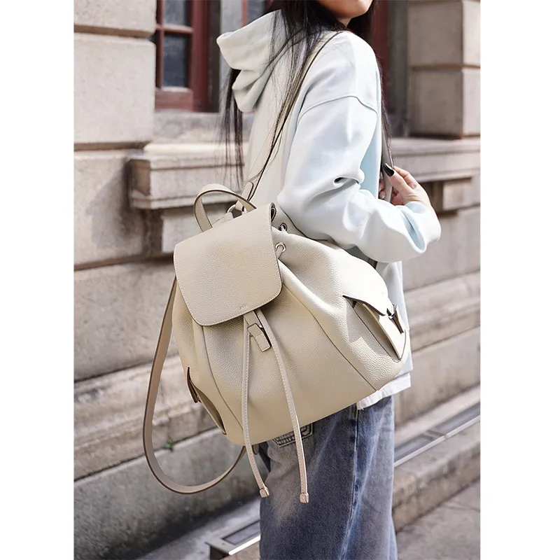 2026年早春真皮女包双肩包洋时尚气休闲文艺日韩系上班通勤手提包