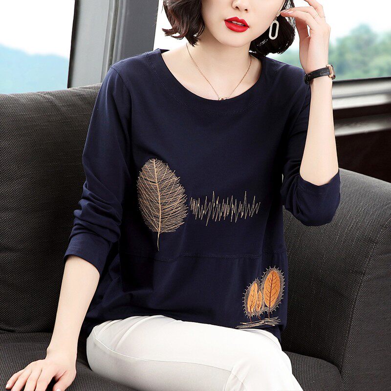 妈妈纯棉t恤长袖女上衣初秋装2021新款中年薄款打底衫绣花秋衣潮