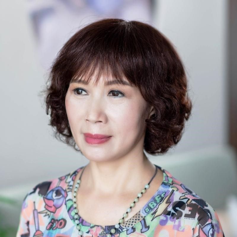 假发真发全真人发时尚洋气烫卷短发中年妈妈光头全头套透气真头发
