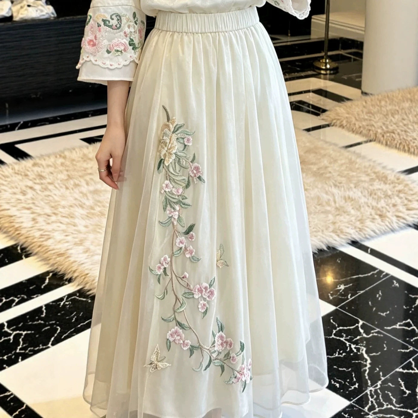 新中式国风刺绣仙女中长款半身裙文艺复古新款汉服A字裙新品半裙
