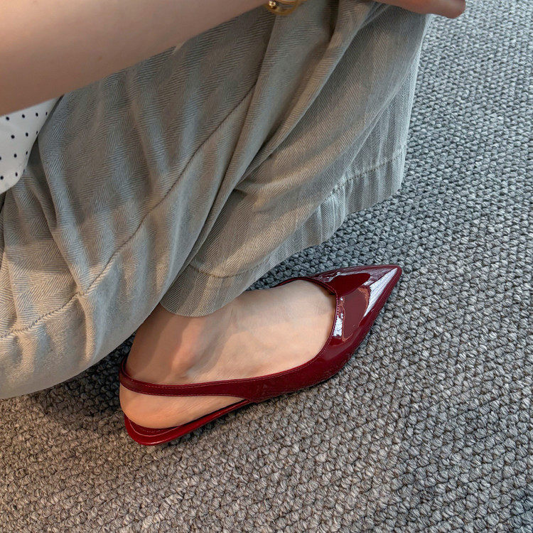 小坡跟~真皮法式绝美不累脚软漆皮裸杏色尖头浅口后空凉单鞋女