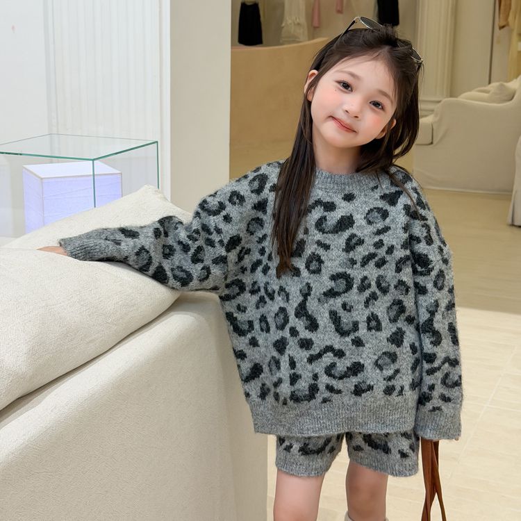 女童秋装复古针织豹纹毛衣套装
