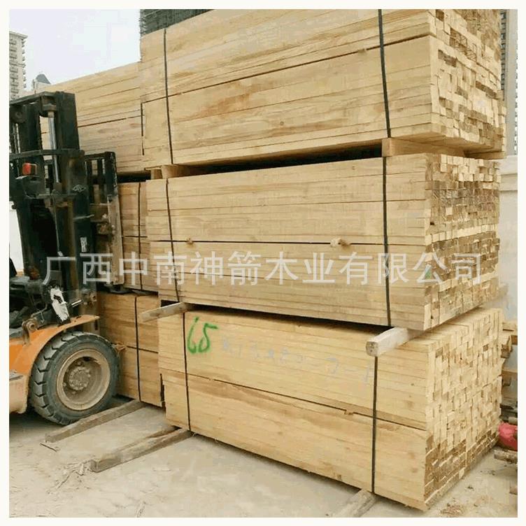 建筑模板木方广东工地方木方条四面见线率可重复使用厂家直供