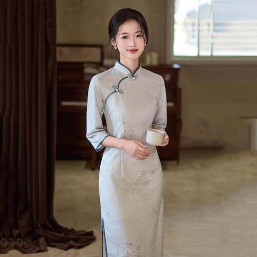2026新款绿色国风新中式秋季长袖旗袍改良年轻款女感复古