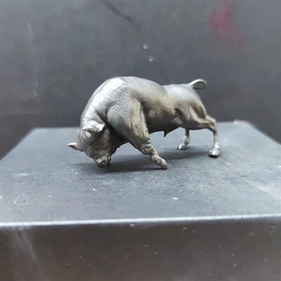 华尔街铜牛摆件金牛气冲天工艺品办公室桌牛市全黄铜牛摆件装饰