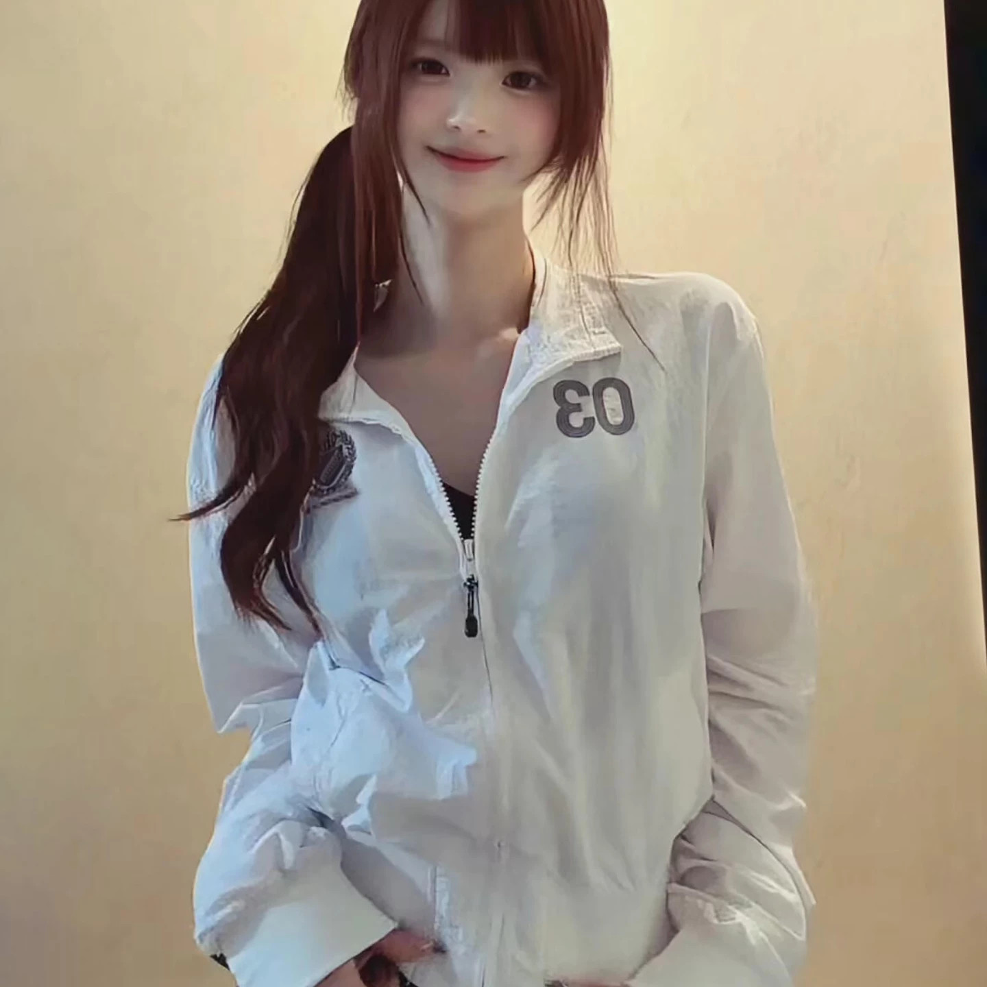 夏季户外运动白色短款防晒衣女款时尚防晒服